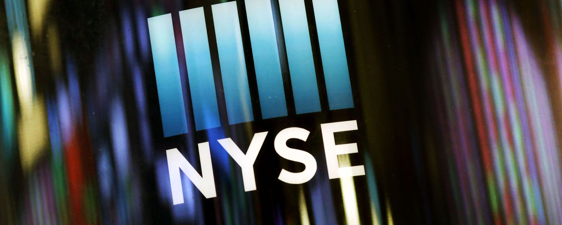 FILE - In this May 13, 2019 file photo, the NYSE logo is displayed at the New York Stock Exchange. U.S. stocks edged higher in early trading on Wall Street Monday, June 17, following two weeks of gains. (AP Photo/Mark Lennihan, File) - Sputnik International, 1920, 24.09.2021