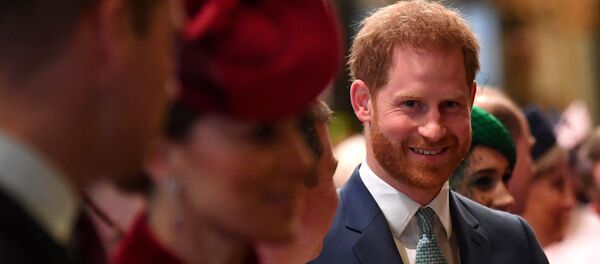 Britain's Prince Harry, Duke of Sussex (C) is introduced to performers as he leaves with Britain's Prince William, Duke of Cambridge (L) and Britain's Catherine, Duchess of Cambridge (2L) after attending  the annual Commonwealth Service at Westminster Abbey in London on March 09, 2020 - Sputnik International