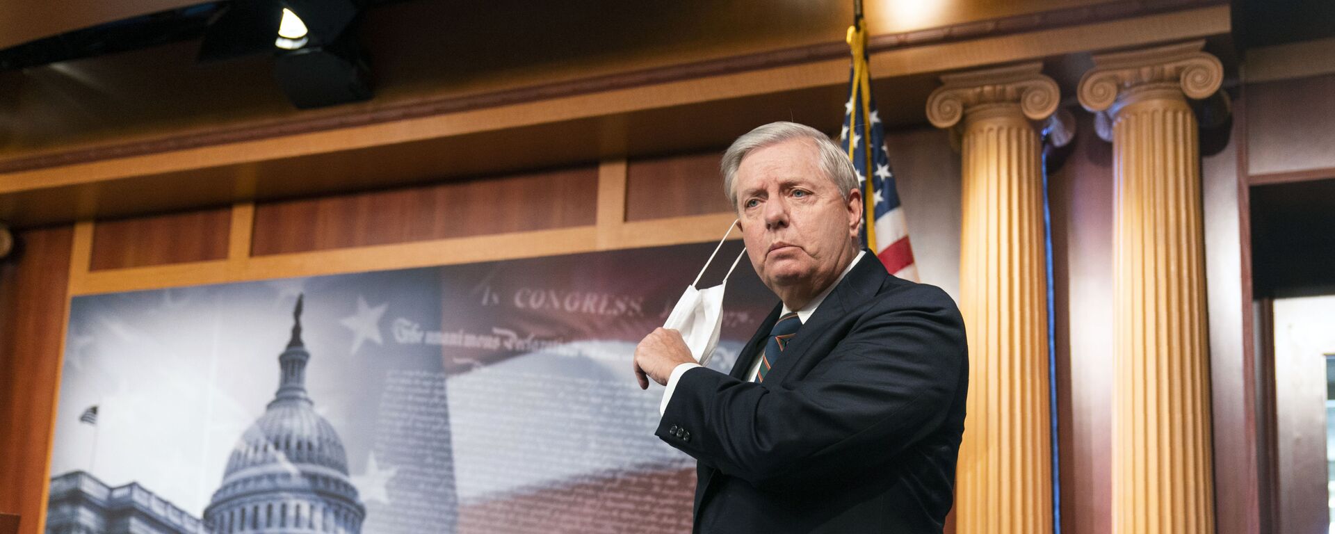 Sen. Lindsey Graham, R-S.C., speaks to reporters during a news conference at the Capitol, Thursday, Jan. 7, 2021, in Washington - Sputnik International, 1920, 14.02.2022