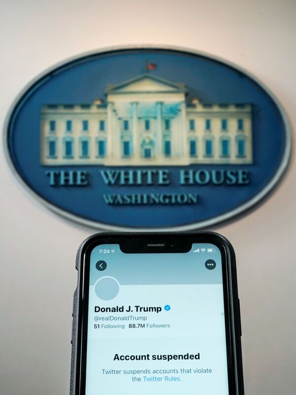 Trump Claims Impeachment Push Causes 'Tremendous Anger', Rejects Responsibility for Capitol Unrest - Sputnik International