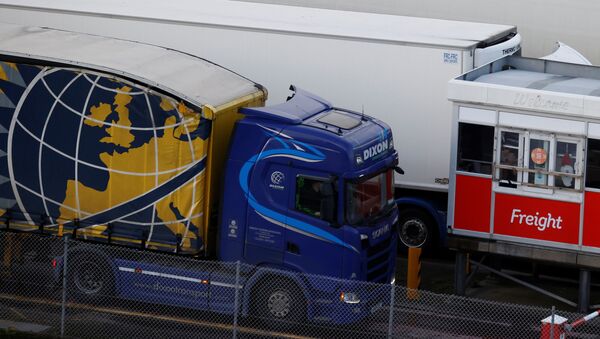 A lorry goes through the freight check in lane as it arrives at the port of Holyhead on the island of Anglesey, Britain, 14 December 2020 - Sputnik International