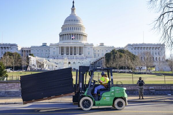 US Capitol Clean-Up in Full Swing Prior to Inauguration Day - Sputnik International