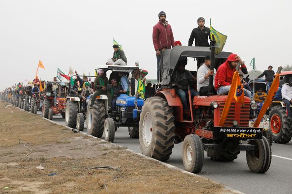 Security Beefed Up Across India for Republic Day Amid Call For Tractor Rally by Agitated Farmers - Sputnik International