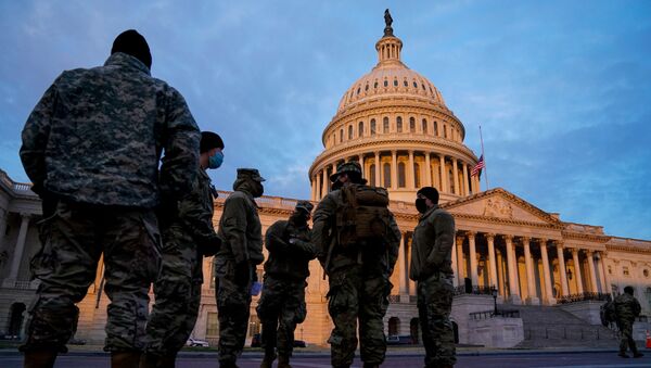 National Guard arrive at the U.S. Capitol at sunrise in Washington - Sputnik International