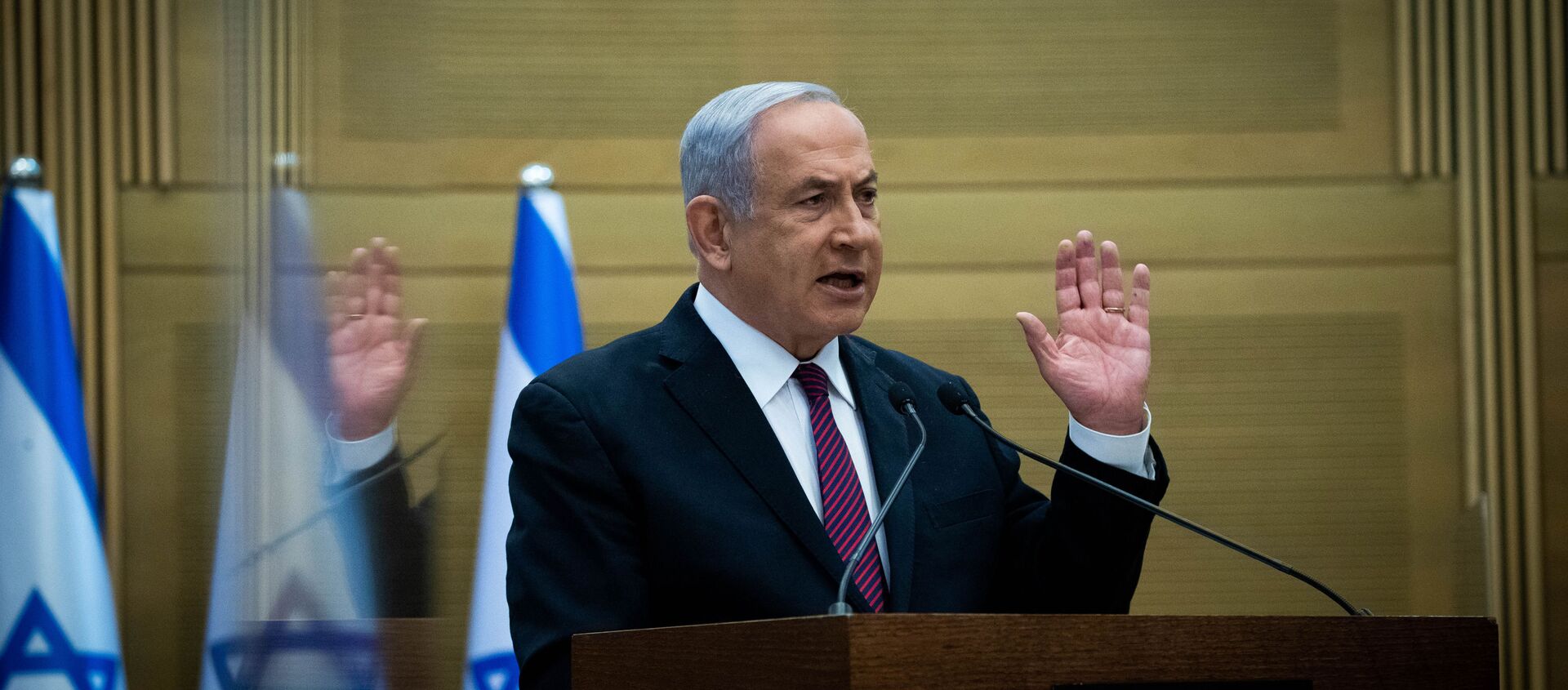 Israeli Prime Minister Benjamin Netanyahu delivers a statement to his Likud party MKs (members of Knesset), at the Likud centre in the Knesset in Jerusalem on December 2, 2020. - Sputnik International, 1920, 27.01.2021
