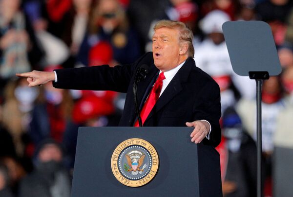Impeachment Won't Suffice: Here is What Democrats Need to Ban Trump From Running for Office Again Impeachment Won't Suffice: Here is What Democrats Need to Ban Trump From Running for Office Again - Sputnik International