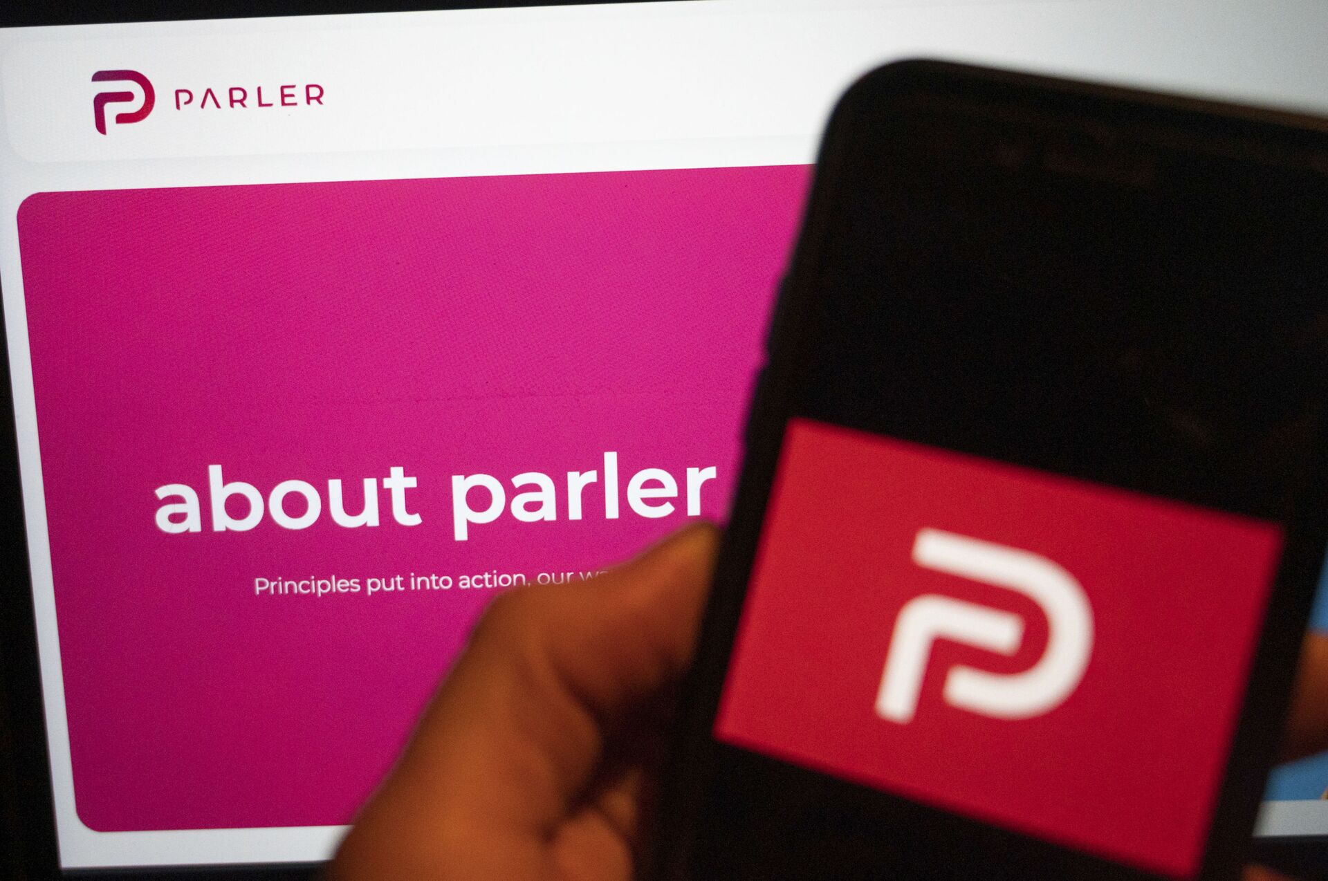 Apple Greenlights Return of Updated Parler App to Its Store - Sputnik International, 1920, 19.04.2021