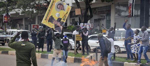 Supporters of Bobi Wine protest in Uganda Supporters of Bobi Wine protest in Uganda - Sputnik International