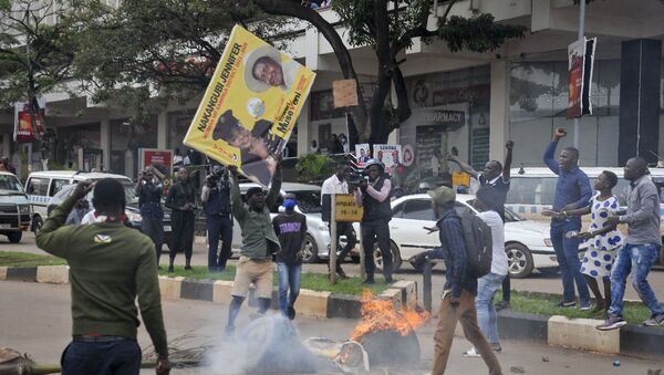 Supporters of Bobi Wine protest in Uganda - Sputnik International