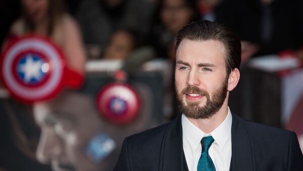 Actor Chris Evans poses for photographers upon arrival at the premiere of the film 'Captain America Civil War' in London, Tuesday, April 26, 2016. - Sputnik International