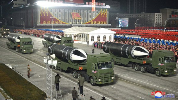 A new submarine-launched ballistic missile, provisionally designated the Pukguksong-5, is unveiled in a military parade in Pyongyang, DPRK, on January 14, 2021 - Sputnik International