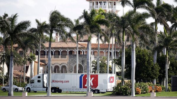 A moving truck is parked outside Mar-a-Lago in Palm Beach, Fla., on Monday, Jan. 18, 2021. President Donald Trump is expected to return to his residence on Wednesday, Jan. 20. - Sputnik International