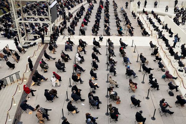 Broken Traditions: How Biden-Harris Inauguration Compared to Past US Ceremonies - Sputnik International