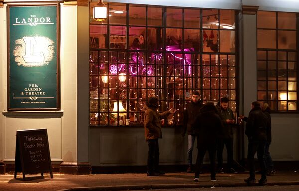 How UK Local Councils Are Sitting on Lockdown Grants as Businesses Struggle to Make Their Ends Meet - Sputnik International