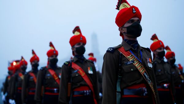 Army soldiers take part in the rehearsal for the Republic Day parade, in New Delhi, India January 18, 2021 - Sputnik International