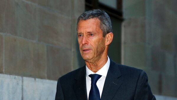 Israeli billionaire Beny Steinmetz arrives to a courthouse to defend himself against corruption and forgery charges in connection with mining contracts in Guinea, in Geneva, Switzerland January 11, 2021. - Sputnik International