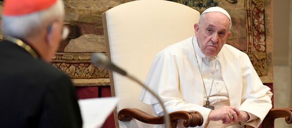 Pope Francis listens during the traditional greetings to the Roman Curia at the Vatican, December 21, 2020. Pope Francis listens during the traditional greetings to the Roman Curia at the Vatican, December 21, 2020. - Sputnik International