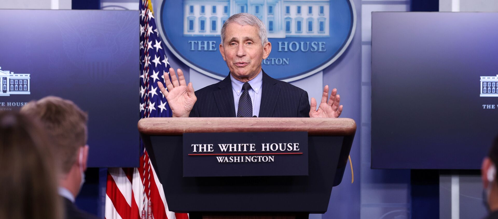 NIH National Institute of Allergy and Infectious Diseases Director Anthony Fauci addresses the daily press briefing at the White House in Washington, U.S. January 21, 2021. - Sputnik International, 1920, 24.01.2021