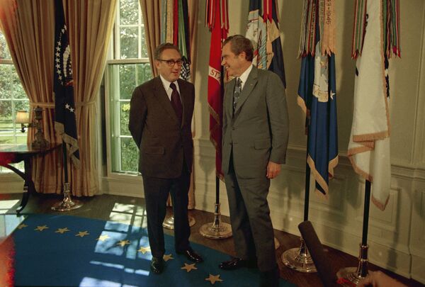 Secretary of State Henry Kissinger being congratulated on 16 October 1973 by President Richard Nixon in the Oval Office of the White House, following the announcement that Kissinger had won the 1973 Nobel Peace Prize. Kissinger and North Vietnamese diplomat Lo Duc Tho won the prize together for their efforts in ending the Vietnam war.  - Sputnik International
