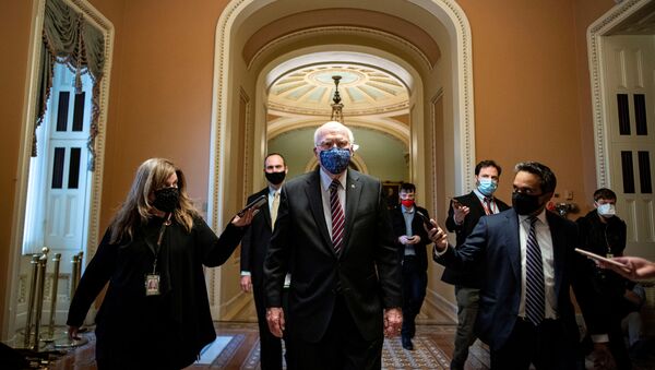US Senator Patrick Leahy (D-VT) walks to his office after delivering floor remarks at the U.S. Capitol in Washington - Sputnik International