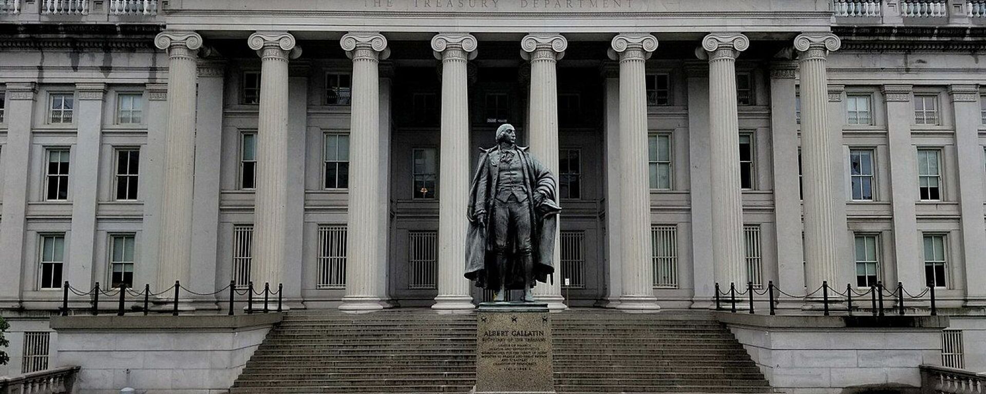 U.S. Treasury Building and Albert Gallatin Statue - Sputnik International, 1920, 11.05.2021
