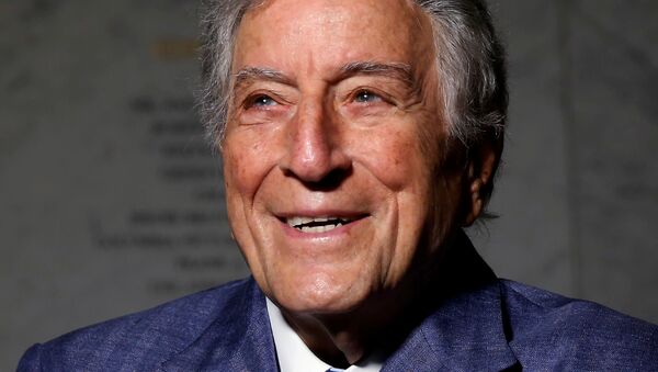 Singer and artist Tony Bennett poses for a portrait before an opening of his art exhibition in the Manhattan borough of New York, U.S. May 3, 2017. - Sputnik International
