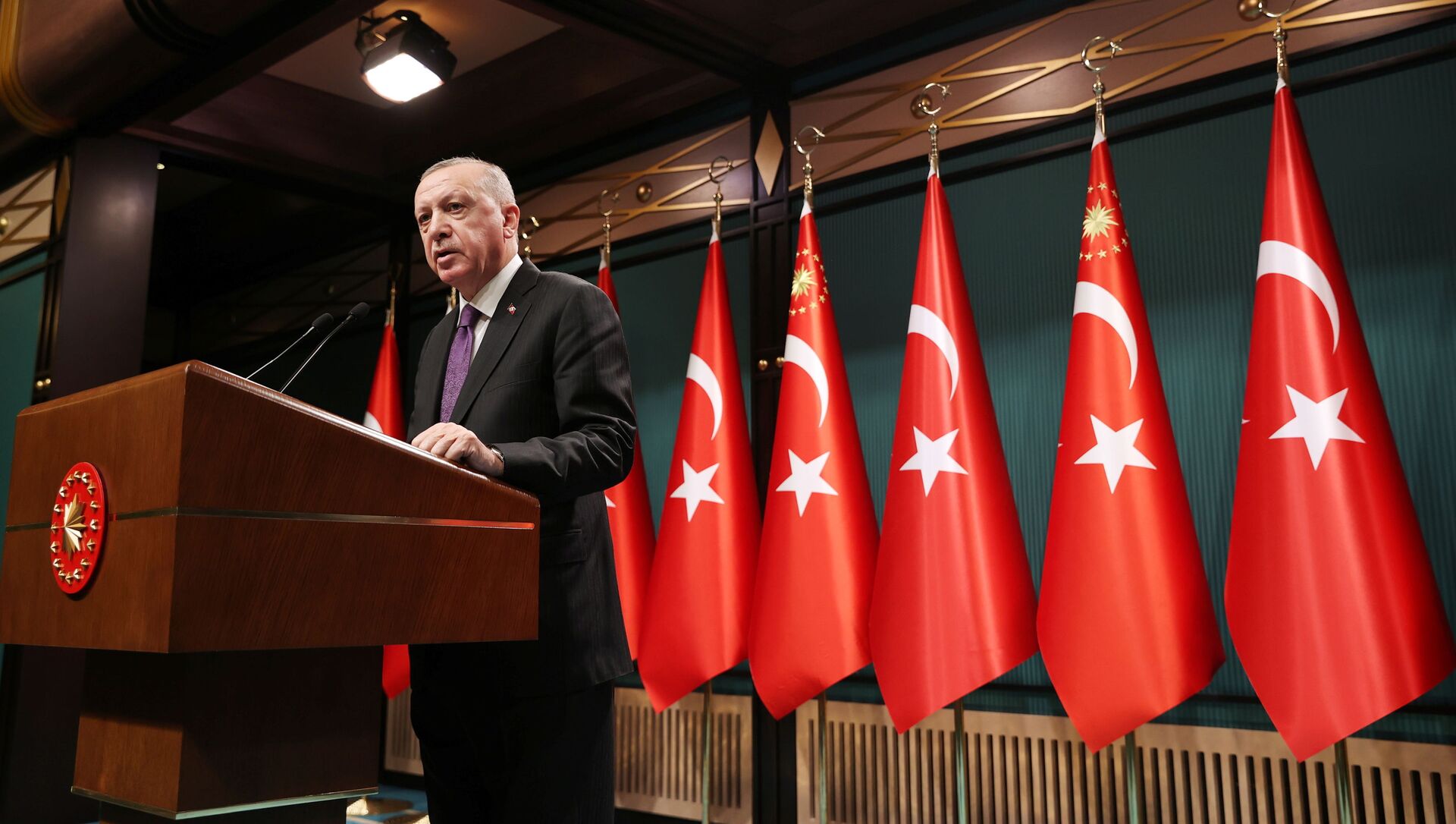 Turkish President Tayyip Erdogan speaks during a news conference following a cabinet meeting in Ankara, Turkey February 1, 2021. - Sputnik International, 1920, 01.02.2021