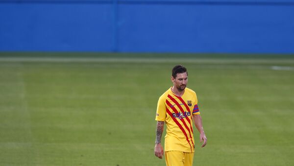 Barcelona's Lionel Messi leaves the field at half time during the pre-season friendly soccer match between Barcelona and Gimnastic at the Johan Cruyff Stadium in Barcelona, Spain, Saturday, Sept.12, 2020. - Sputnik International