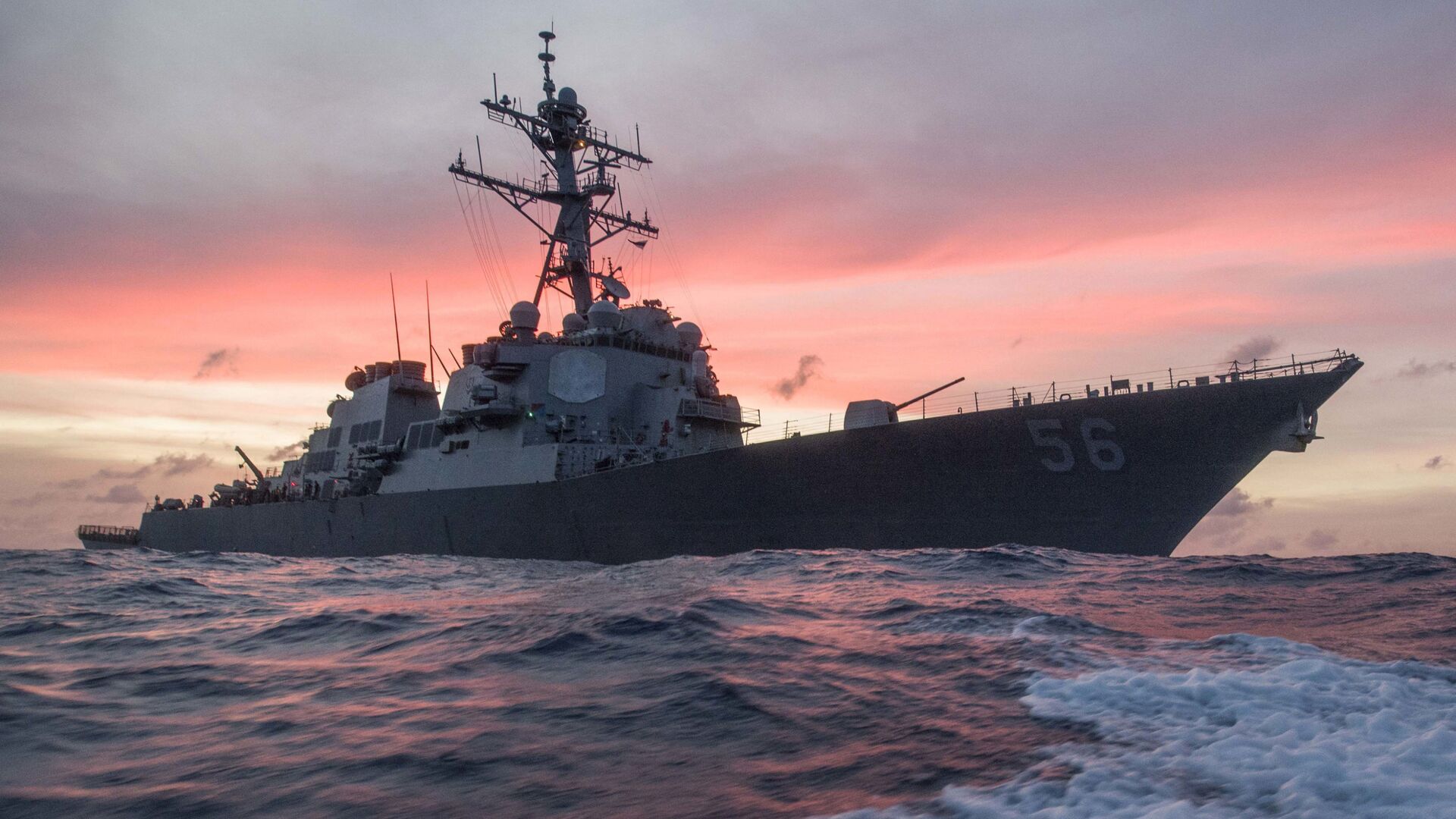 In this 22 January 2017 photo provided by the US Navy, the USS John S. McCain conducts a patrol in the South China Sea while supporting security efforts in the region. - Sputnik International, 1920, 02.07.2021