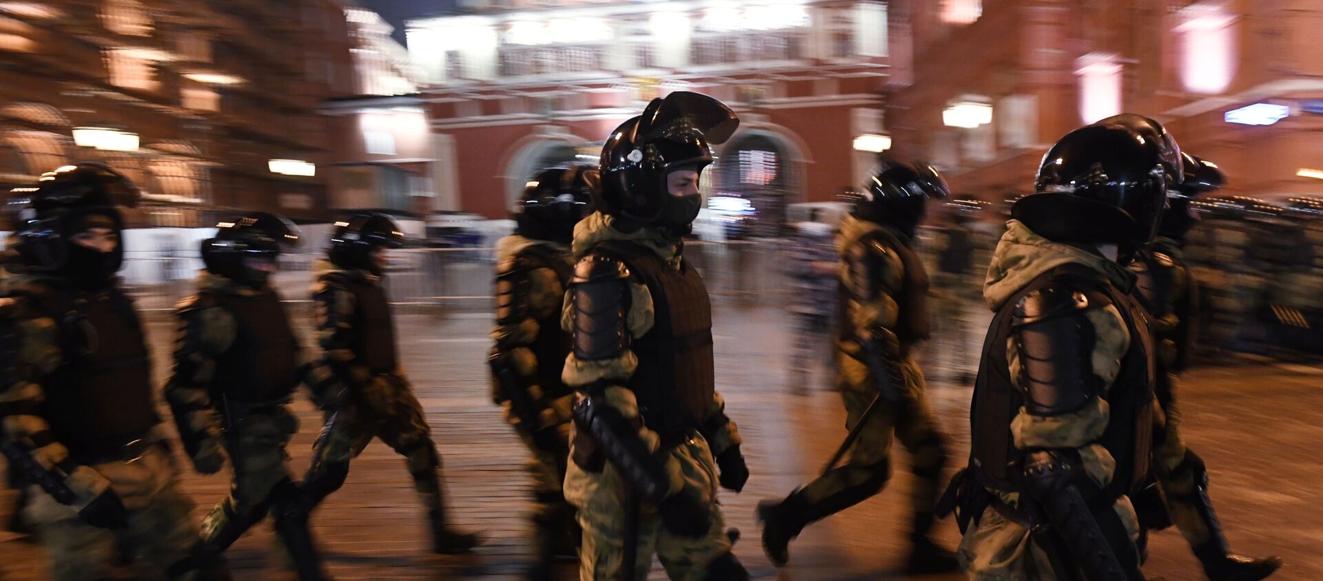 Law enforcement forces seen ahead of an unauthorised rally in Moscow - Sputnik International, 1920, 05.02.2021