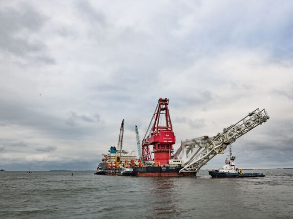 Pipe-laying vessel Fortuna leaves the port of Wismar Pipe-laying vessel Fortuna leaves the port of Wismar - Sputnik International