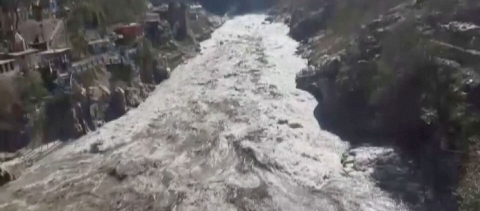 General view during a flood in Chamoli, Uttarakhand, India February 7, 2021 in this still image obtained from a video. - Sputnik International, 1920, 07.02.2021