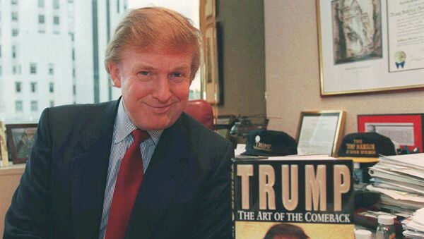 Donald Trump, the New York developer, poses in his Manhattan office beside a copy of his new book, Trump: The Art of the Comeback. Trump has been promoting the book, in which he tells how he returned from near bankruptcy to a personal net worth estimated at $1.4 billion by Forbes Magazin - Sputnik International