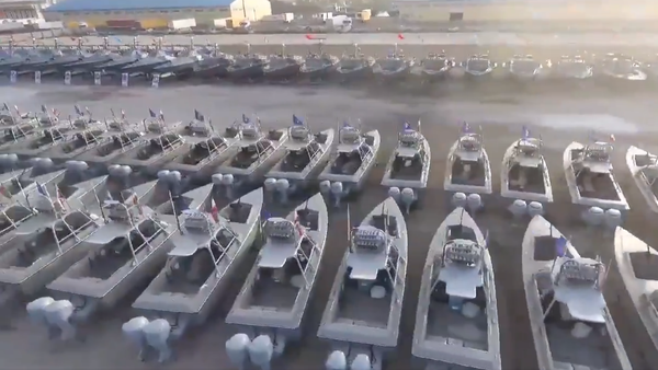 Armada of speedboats delivered to the IRGC Navy on 8 February, 2021. - Sputnik International