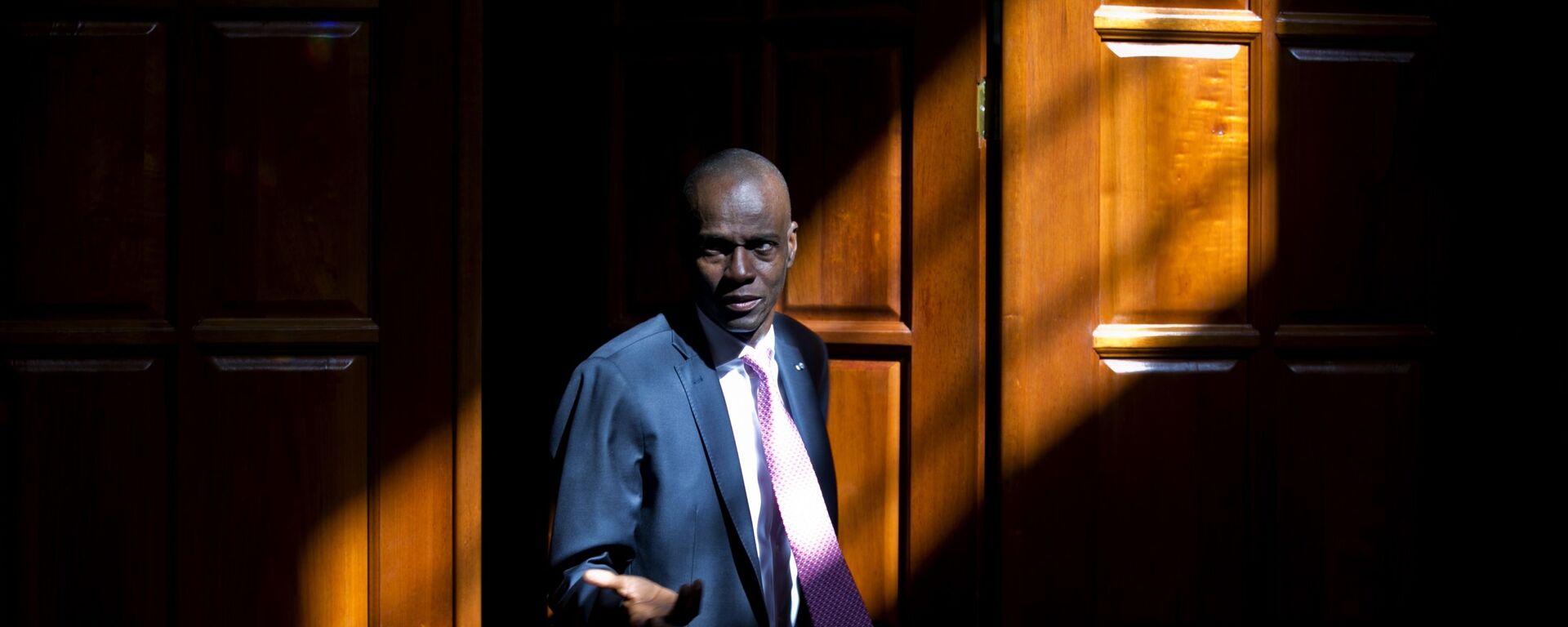 Haiti's President Jovenel Moise arrives for an interview at his home in Petion-Ville, a suburb of Port-au-Prince, Haiti, Friday, Feb. 7, 2020. Moise said Friday that he is optimistic that negotiations with a coalition of his political opponents will succeed in forging a power-sharing deal to end months of deadlock that have left the country without a functioning government. - Sputnik International, 1920, 07.07.2021