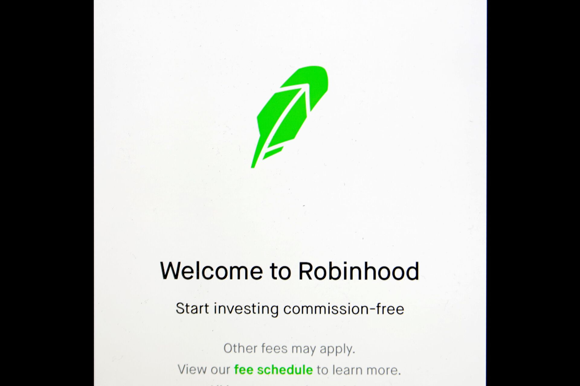 Parents Sue Robinhood After Their Son Suicide For Believing He Owed Hundreds of Thousands to Company - Sputnik International, 1920, 09.02.2021
