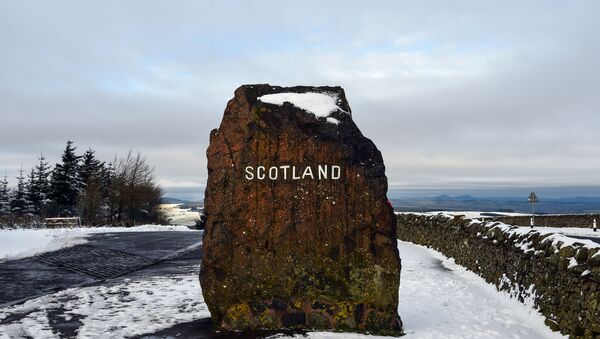 Snow blankets the ground at the border between England and Scotland near Jedburgh on December 31, 2020.  - Sputnik International