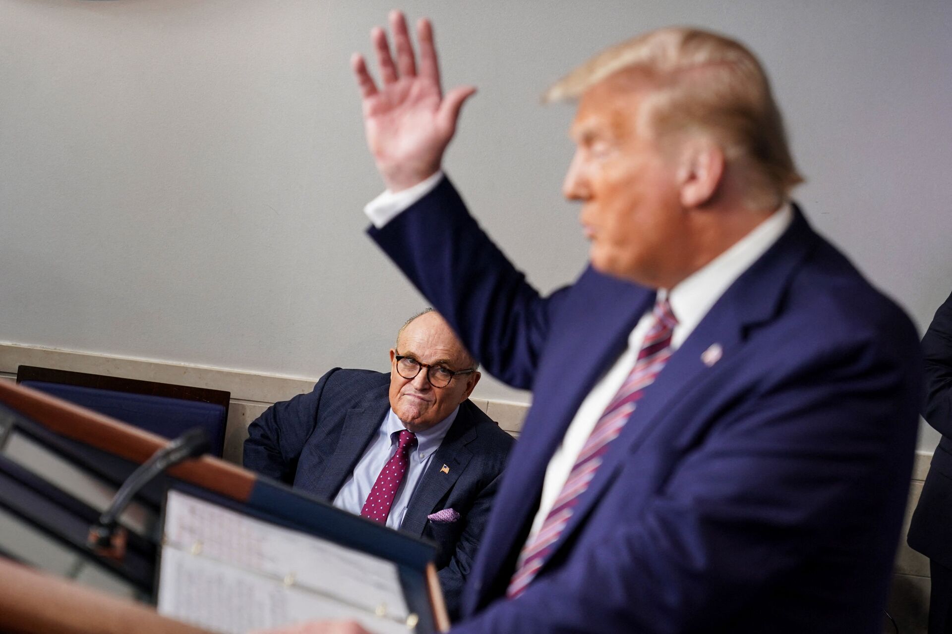 Former New York Mayor Rudy Giuliani listens as U.S. President Donald Trump speaks during a news conference in the Briefing Room of the White House on September 27, 2020 in Washington, DC. - Sputnik International, 1920, 07.09.2021