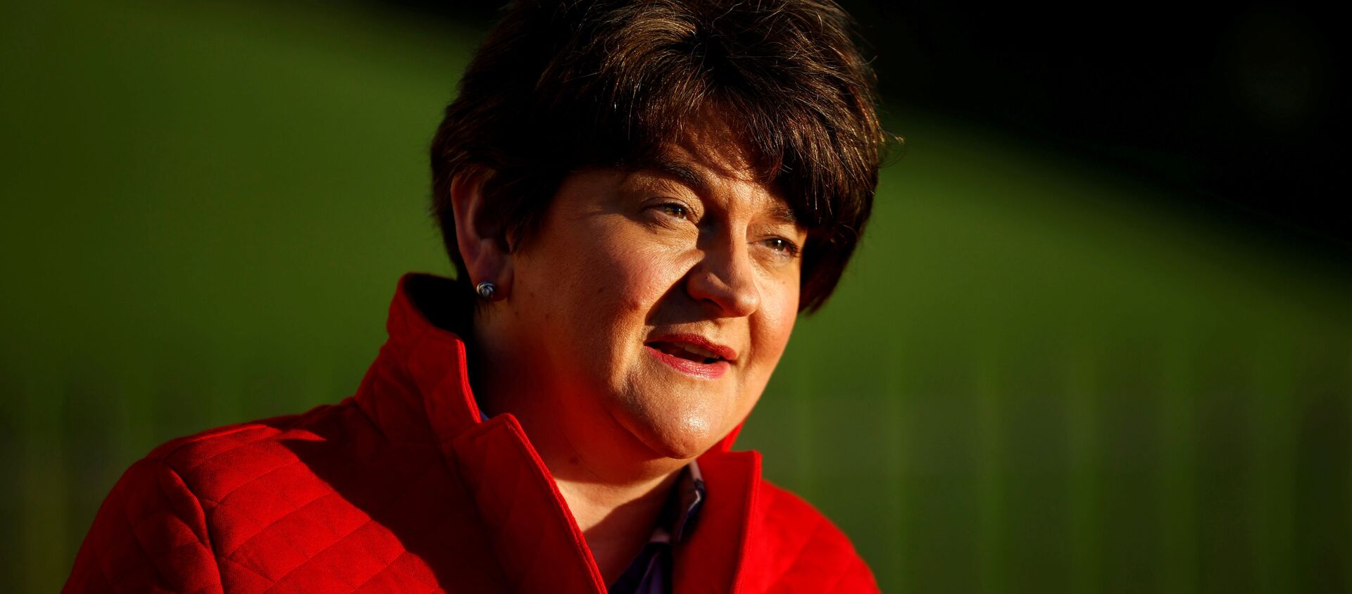 Northern Ireland's First Minister Arlene Foster answers questions during a television interview outside the Stormont Parliament building in Belfast, Northern Ireland, 30 December 2020. - Sputnik International, 1920, 05.03.2021