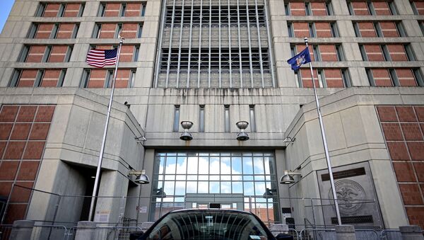 A car is seen in front of the Metropolitan Detention Center, (MDC) in Brooklyn, a United States federal administrative detention facility on July 14, 2020 in New York City. - Sputnik International