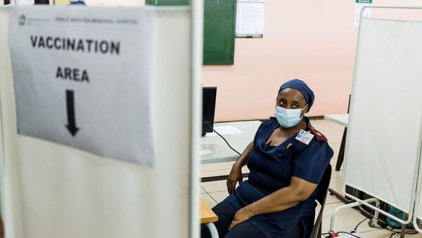 A nurse awaits to receive a dose of the Johnson & Johnson vaccine against the COVID-19 coronavirus as South Africa proceeds with its inoculation campaign at the Prince Mshiyeni Hospital in Umlazi, south of Durban on February 18, 2021. - Sputnik International