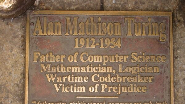 Turing memorial statue plaque in Sackville Park, Manchester - Sputnik International