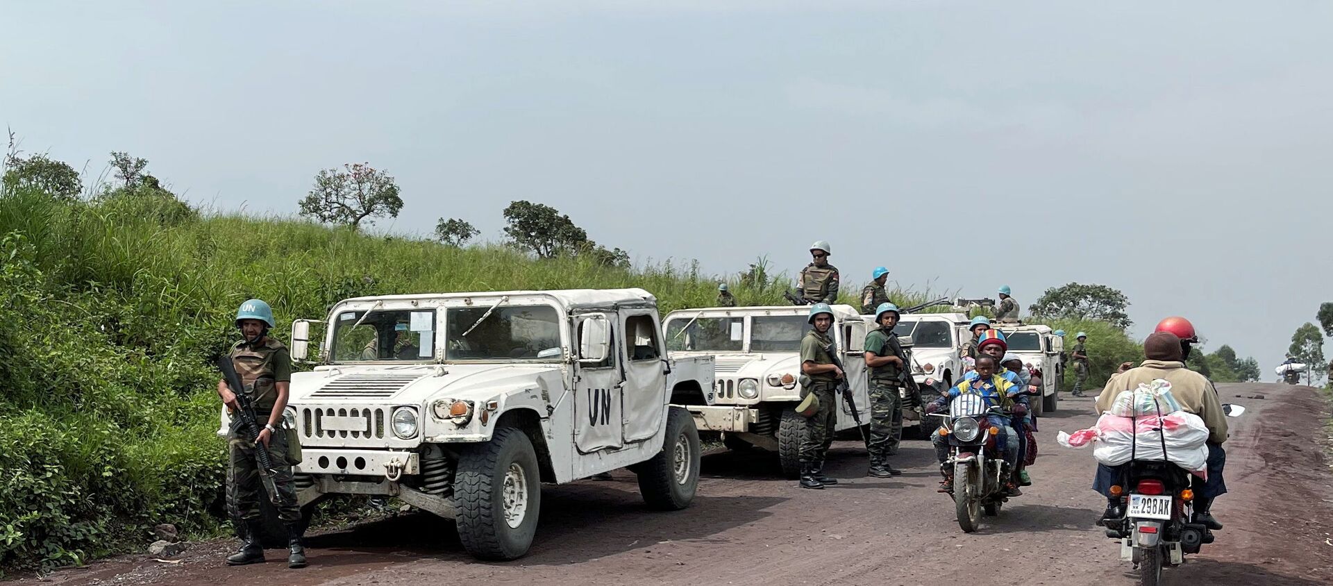 Peacekeepers serving in the United Nations Organization Stabilization Mission in the Democratic Republic of the Congo (MONUSCO) secure the scene where the Italian ambassador to Democratic Republic of Congo Luca Attanasio, Italian military policeman Vittorio Iacovacci and Congolese driver Moustapha Milambo from the World Food Programme were killed in an attempted kidnap when their convoy was attacked in Ruhimba village, eastern Democratic Republic of the Congo February 22, 2021. - Sputnik International, 1920, 22.02.2021