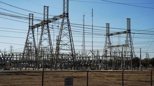 An electrical substation is seen after winter weather caused electricity blackouts in Houston, Texas, U.S. February 20, 2021. - Sputnik International