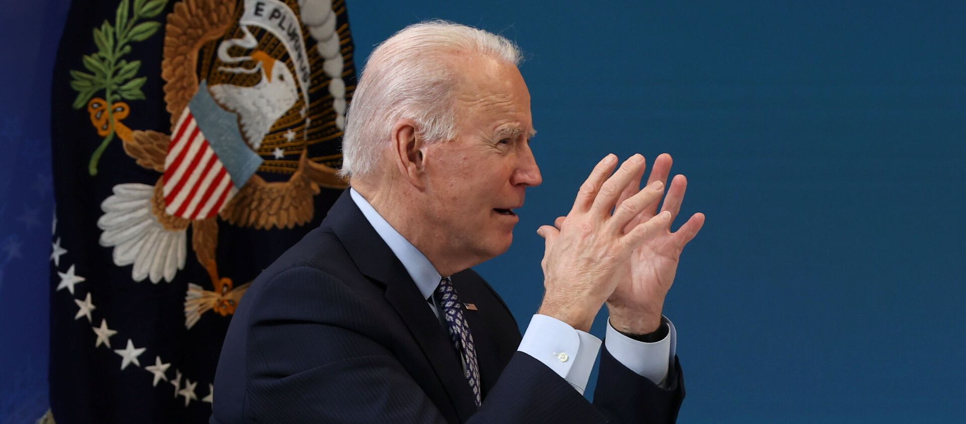 U.S. President Joe Biden delivers remarks virtually to the National Governors Association Winter Meeting from the South Court Auditorium at the White House in Washington, U.S., February 25, 2021 - Sputnik International, 1920, 26.02.2021