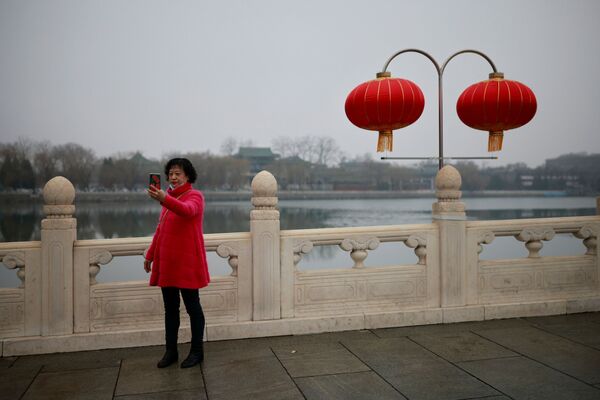 China Raises Red Lanterns to Mark First Full Moon of Lunar Year  - Sputnik International