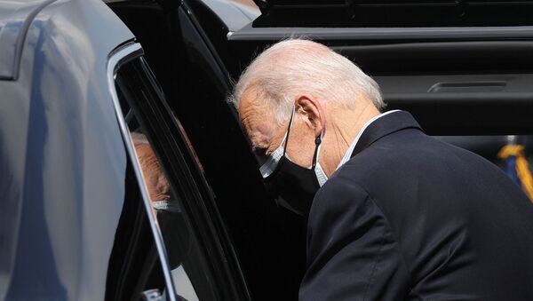 U.S. President Joe Biden gets into the car upon arrival at Ellington Field Joint Reserve Base in Houston, Texas, U.S., February 26, 2021. - Sputnik International