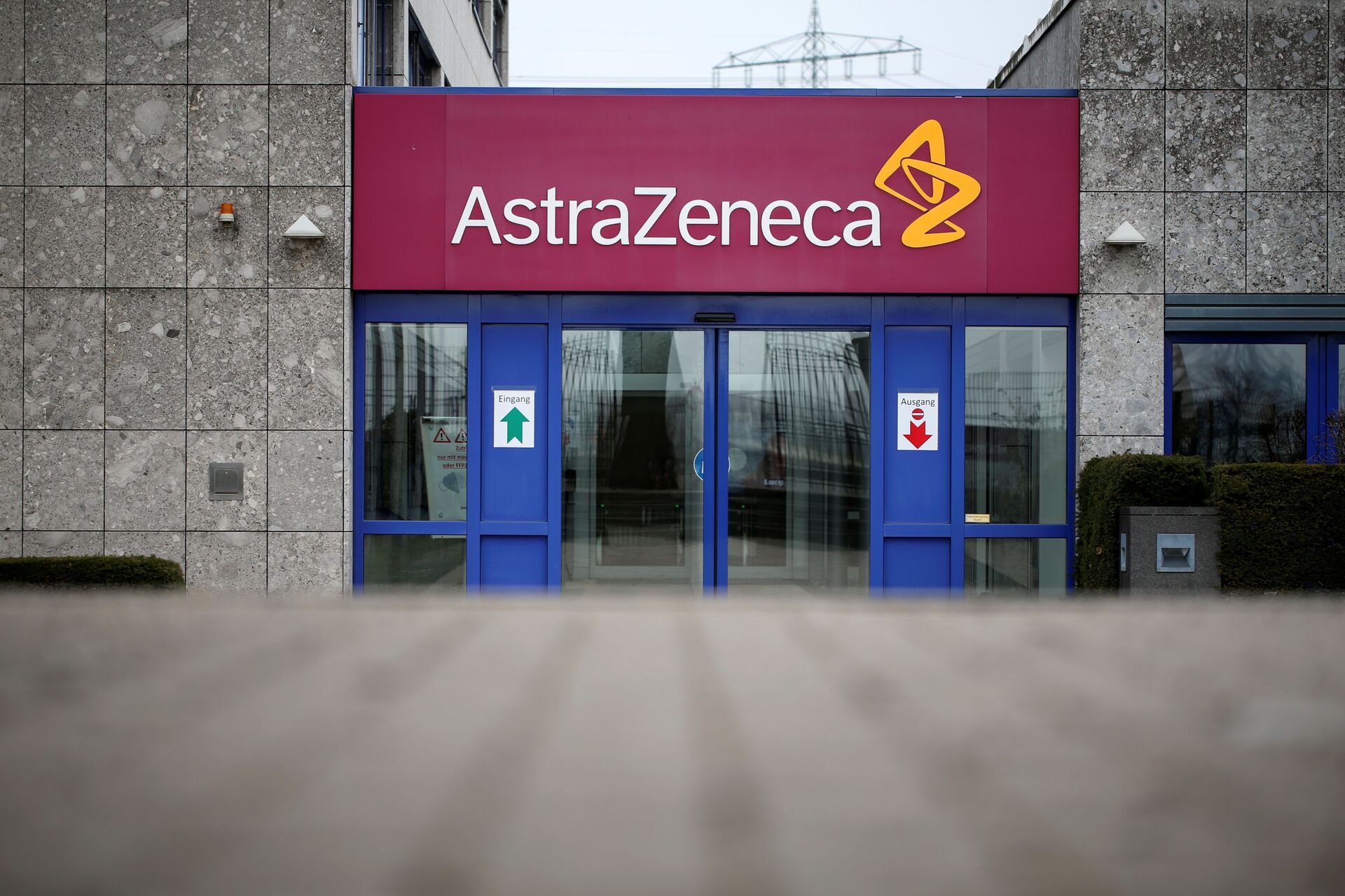 Fear of Fatal Blood Clots Cited as Spate of Countries Move to Halt Use of AstraZeneca COVID Jabs - Sputnik International, 1920, 11.03.2021