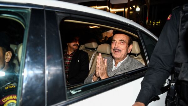 Indian politician of the Indian National Congress Ghulam Nabi Azad gestures as he leaves the Ministry of Foreign Affairs after an all party meeting called by Indian Minister of External Affairs Sushma Swaraj, in New Delhi on February 26, 2019 - Sputnik International