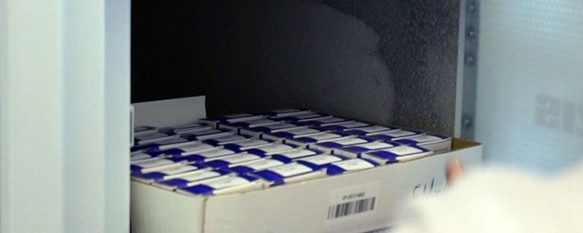 In this handout photo released by Russian Direct Investment Fund, a view shows a fridge with packages of Russian Sputnik-Light one-dose vaccine against the coronavirus disease (COVID-19) developed by the Gamaleya Scientific Research Institute of Epidemiology and Microbiology during clinical trials, in Moscow, Russia.  - Sputnik International, 1920, 05.03.2021